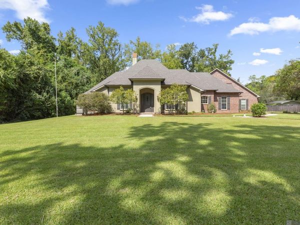 3032 DRUSILLA LN , Baton Rouge, LA 70809