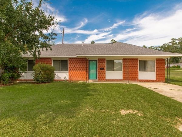 1306 W UNIVERSITY Avenue, Hammond, LA 70401