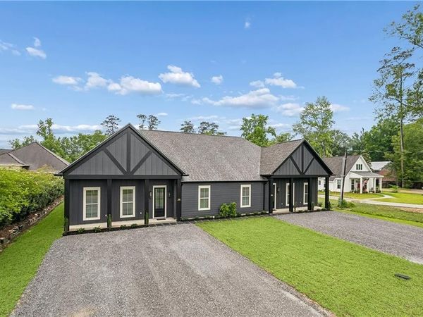 715 W 18TH Avenue , Covington, LA 70433