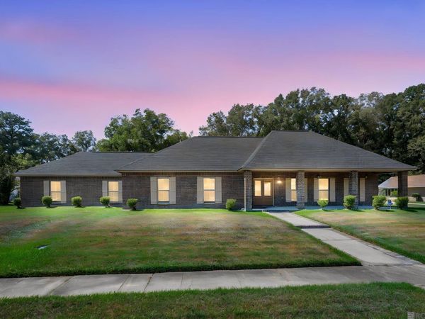 13823 CAYUGA DR , Baker, LA 70714