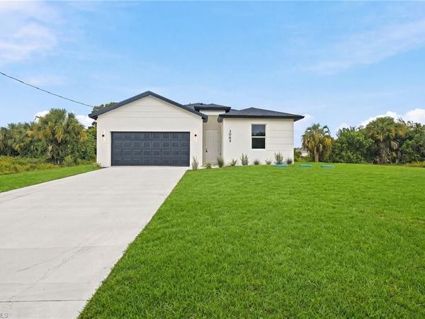 3065 Adcock DR, LABELLE, FL 33935