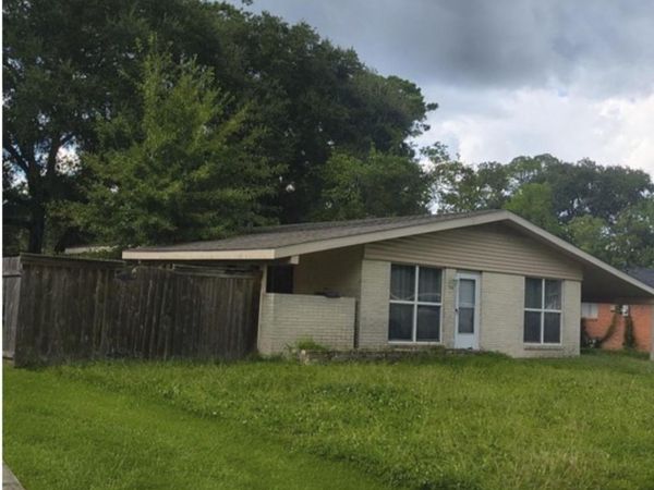 2121 PARK DR , Slidell, LA 70458