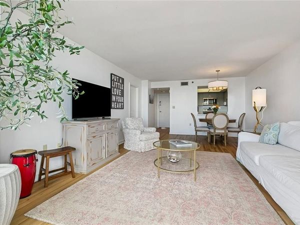 300 LAKE MARINA Avenue, Unit 11C, New Orleans, LA 70124