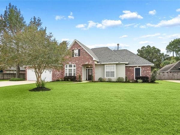 1584 ELDERBERRY Loop, Mandeville, LA 70448