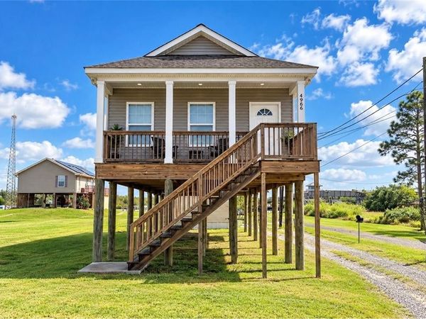 4966 CHRISTEN Street , Barataria, LA 70036