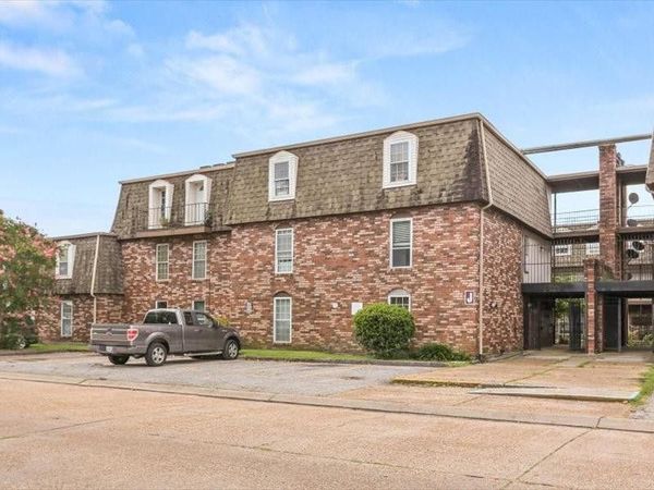 6320 RIVERSIDE Drive, Unit 147, Metairie, LA 70003