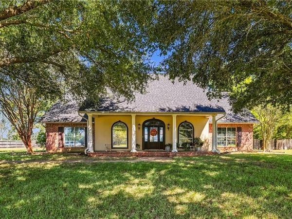 130 PECAN ROW Lane , Alexandria, LA 71303