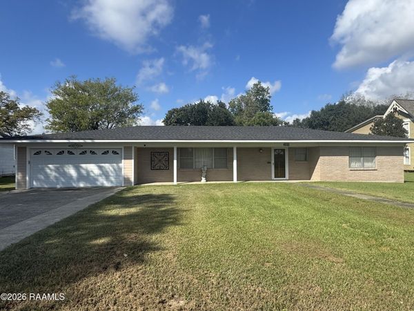 611 N Cary Avenue , Jennings, LA 70546