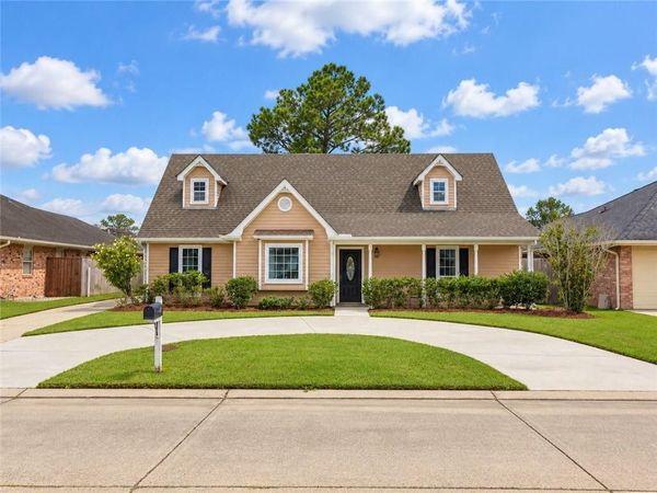 26 ASHLAND Drive , Destrehan, LA 70047