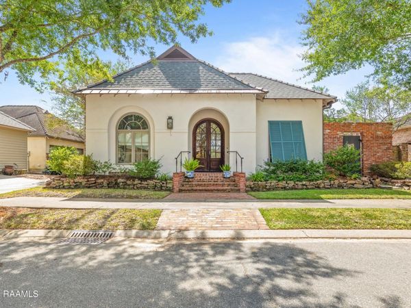 103 Woodsboro Drive , Lafayette, LA 70508