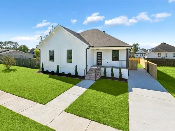 400 DOERR Street, Arabi, LA 70032