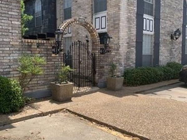 3849 RIDGELAKE Drive , Metairie, LA 70002