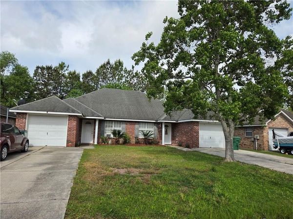 149-155 REMMY Court , Mandeville, LA 70448