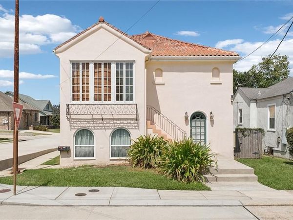 5518 CANAL Boulevard , New Orleans, LA 70124
