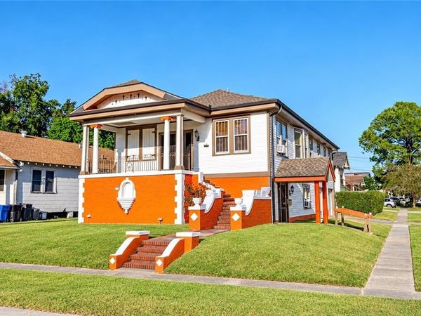 4201 IRIS Street , New Orleans, LA 70122