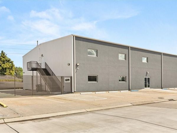 8411 PARC Place , Chalmette, LA 70043