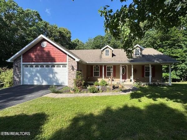366 Swallows Crossing , Grimsley, TN 38565