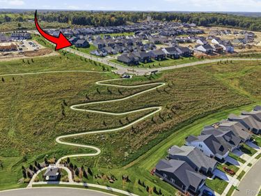 1562 Moss Drive , Milford Township, Mi 48381