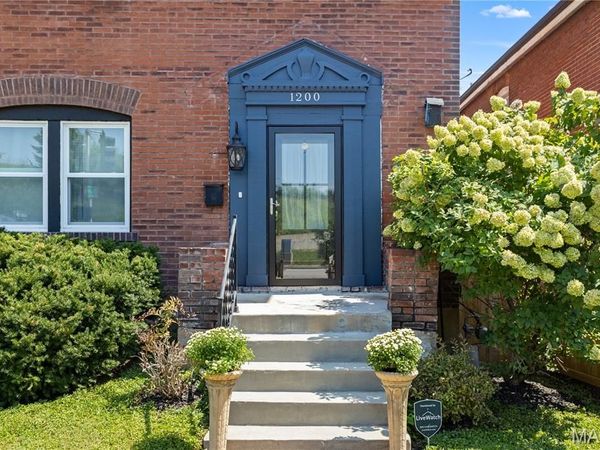1200 McCausland Avenue , St Louis, MO 63117