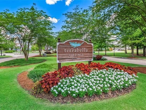 984 BEAUREGARD Parkway , Covington, LA 70433