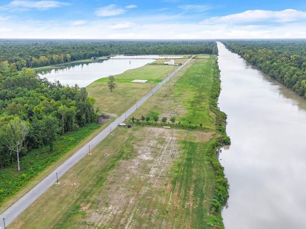 6019 MILL TOWN RD, Brusly, LA 70719