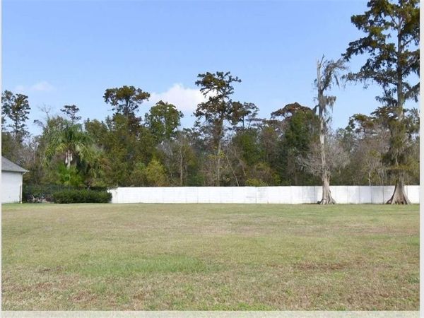 171 FOREST OAKS Drive , New Orleans, LA 70131