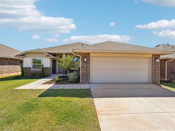 1812 Pin Cherry Lane, Moore, OK 73160