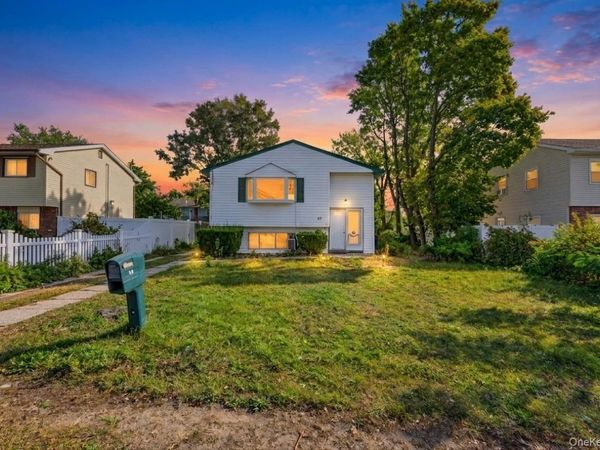 47 S 20th Street , Wyandanch, NY 11798