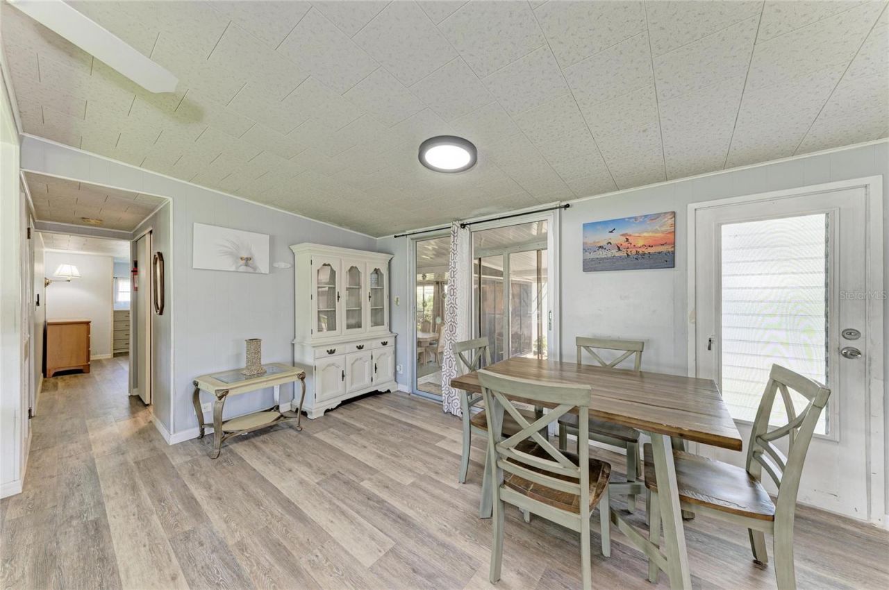 4924 Oakland Hills Avenue , Sarasota, FL 34234 Photo