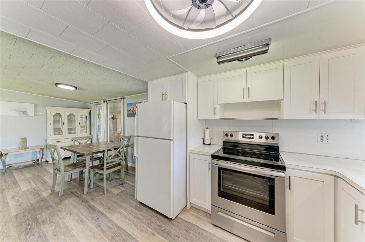 4924 Oakland Hills Avenue , Sarasota, FL 34234 Photo