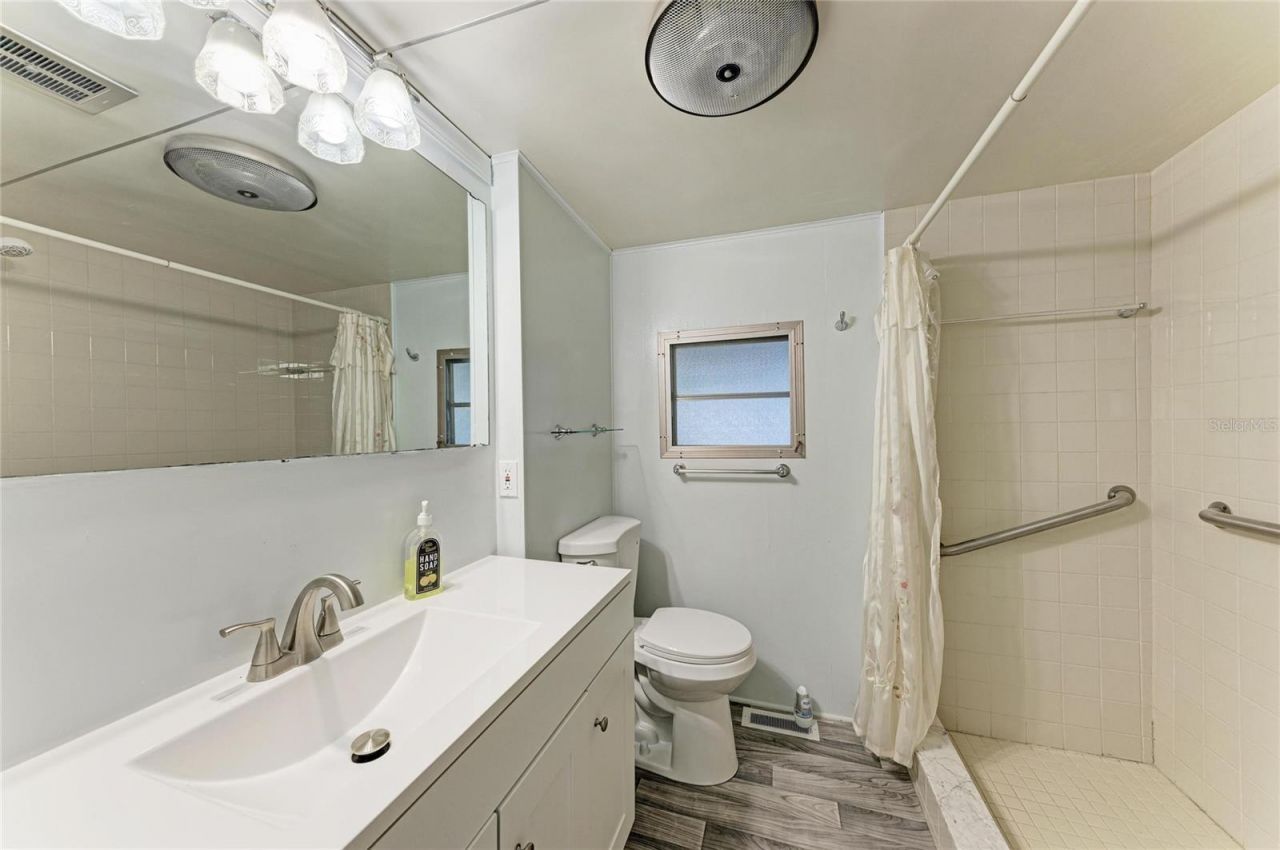 4924 Oakland Hills Avenue , Sarasota, FL 34234 Photo