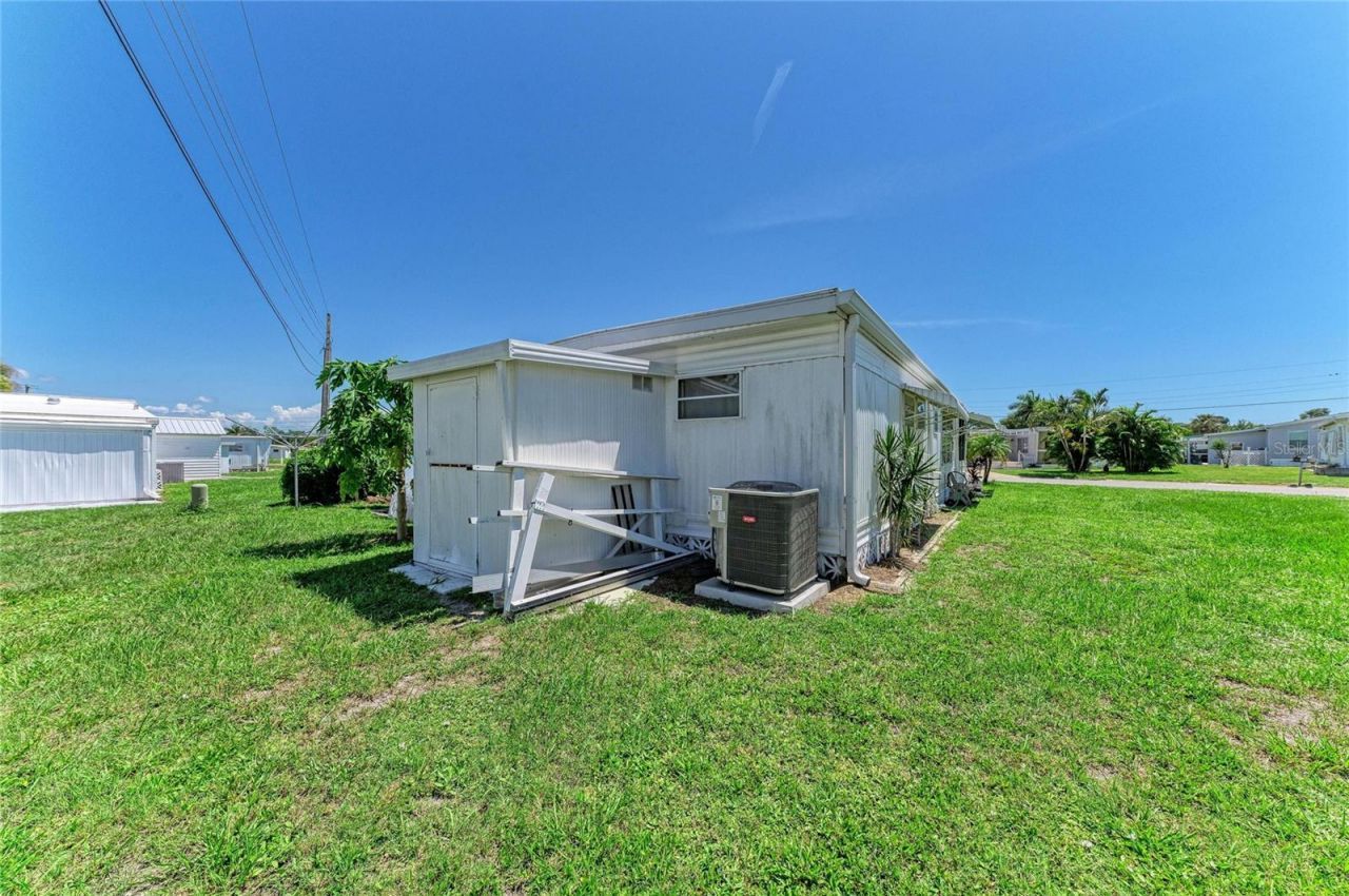 4924 Oakland Hills Avenue , Sarasota, FL 34234 Photo