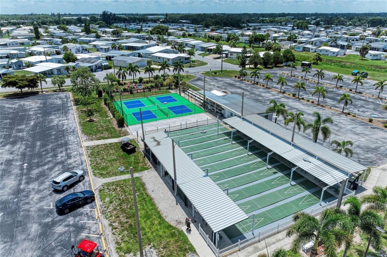 4924 Oakland Hills Avenue , Sarasota, FL 34234 Photo