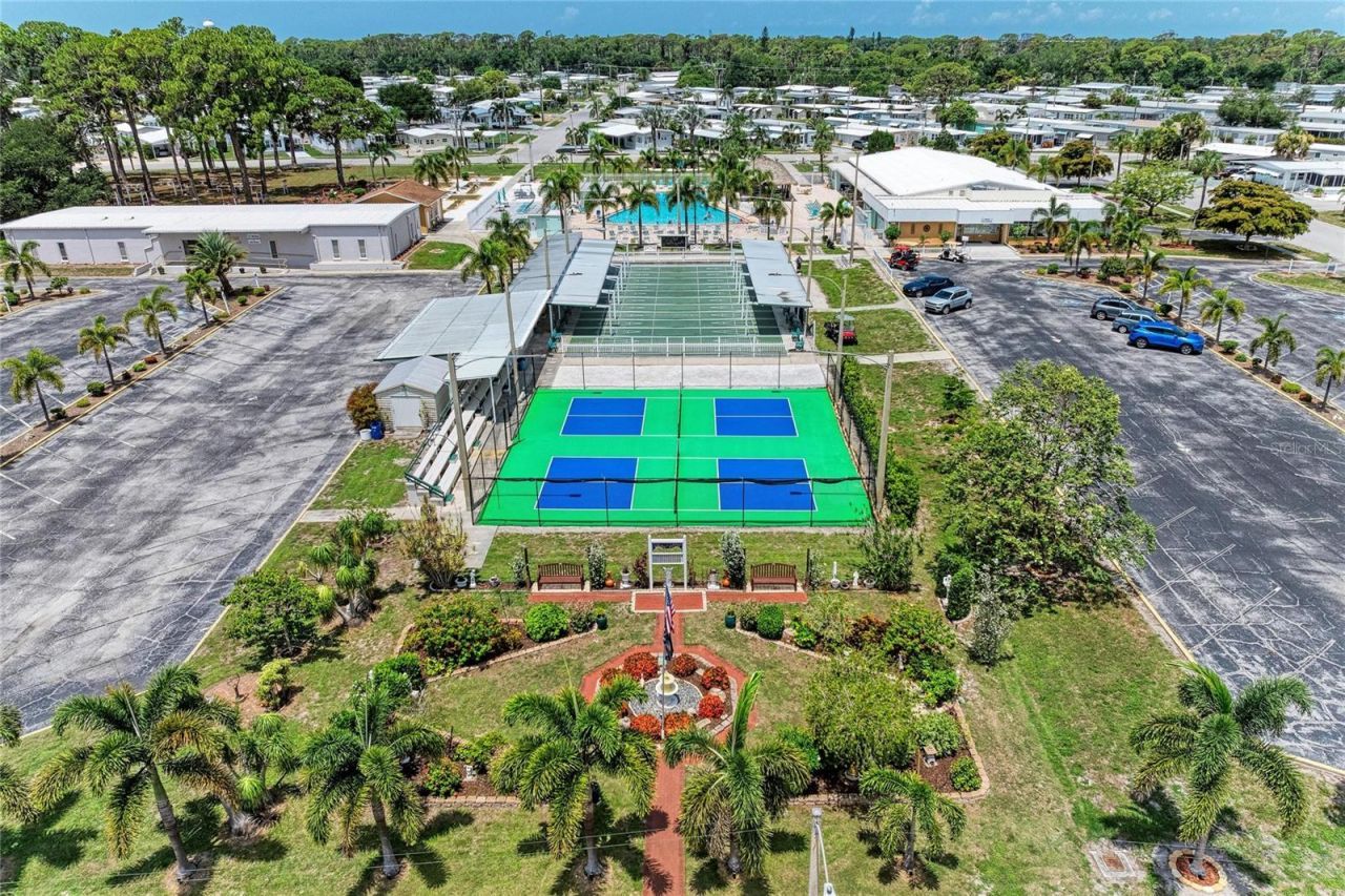 4924 Oakland Hills Avenue , Sarasota, FL 34234 Photo