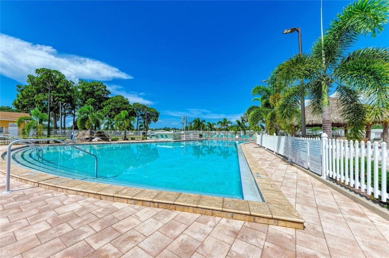 4924 Oakland Hills Avenue , Sarasota, FL 34234 Photo