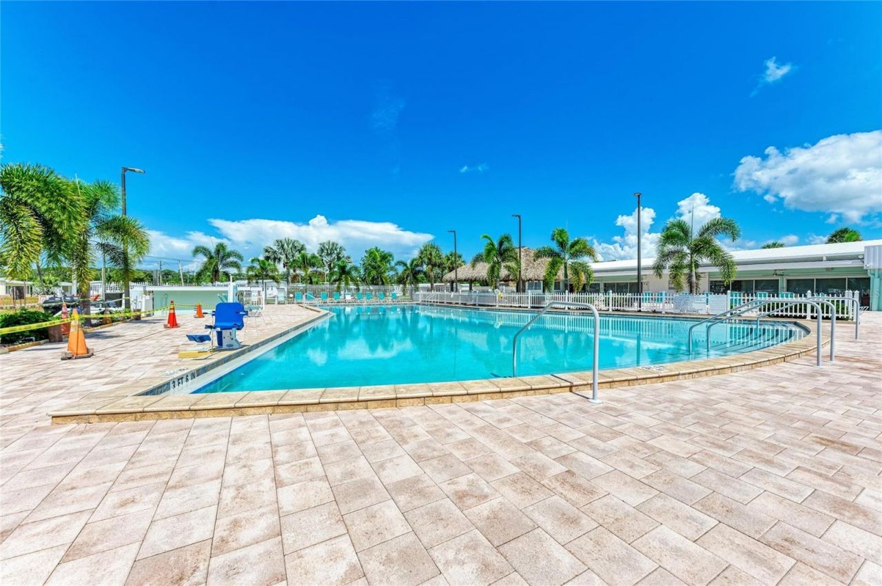 4924 Oakland Hills Avenue , Sarasota, FL 34234 Photo