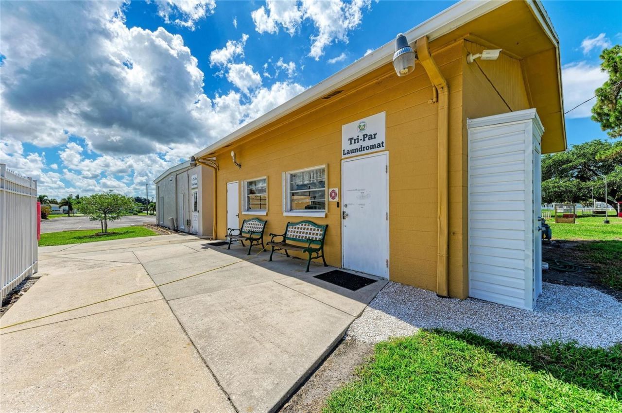 4924 Oakland Hills Avenue , Sarasota, FL 34234 Photo