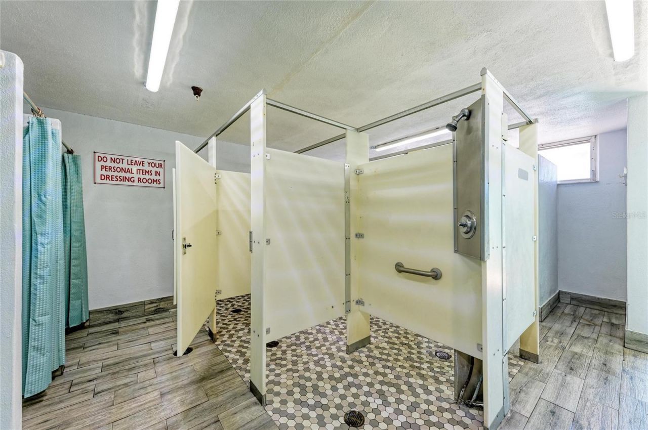 4924 Oakland Hills Avenue , Sarasota, FL 34234 Photo