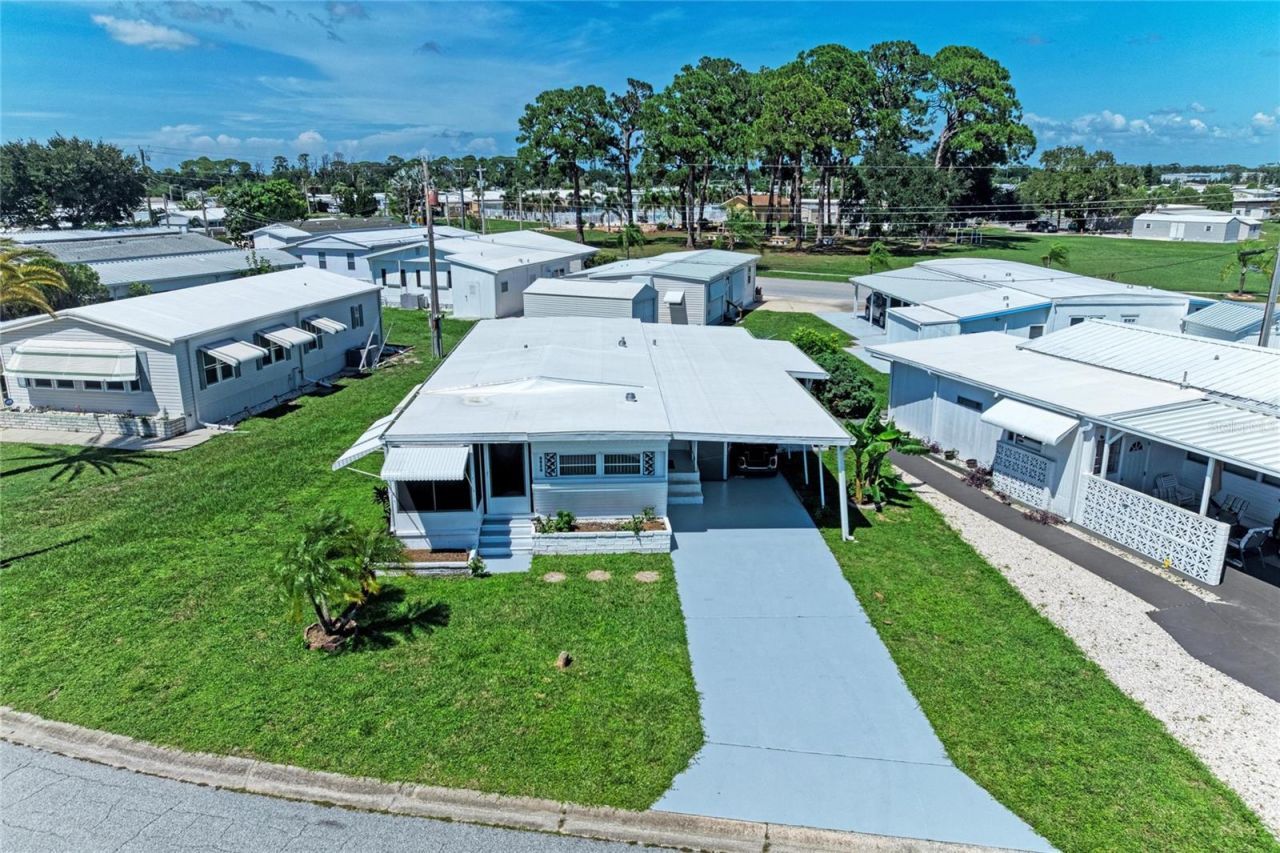 4924 Oakland Hills Avenue , Sarasota, FL 34234 Photo