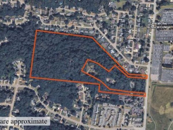 701 Country Club Drive , Newark, OH 43055