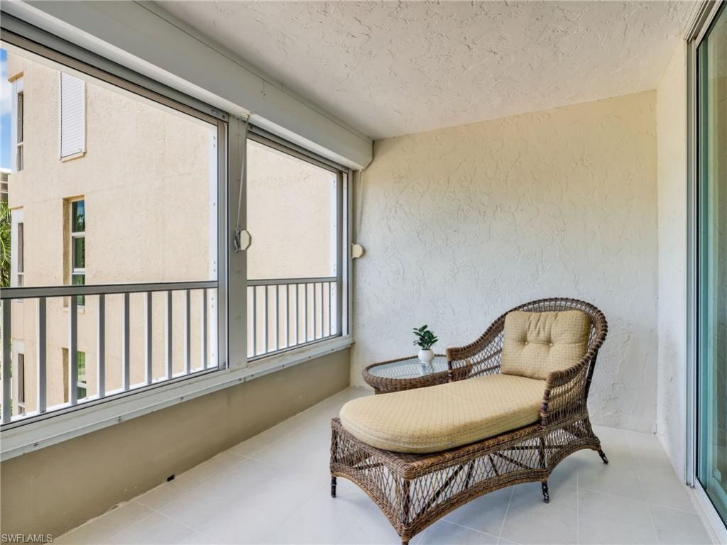 25 Bluebill Ave , Unit 204, Naples, FL 34108 Photo