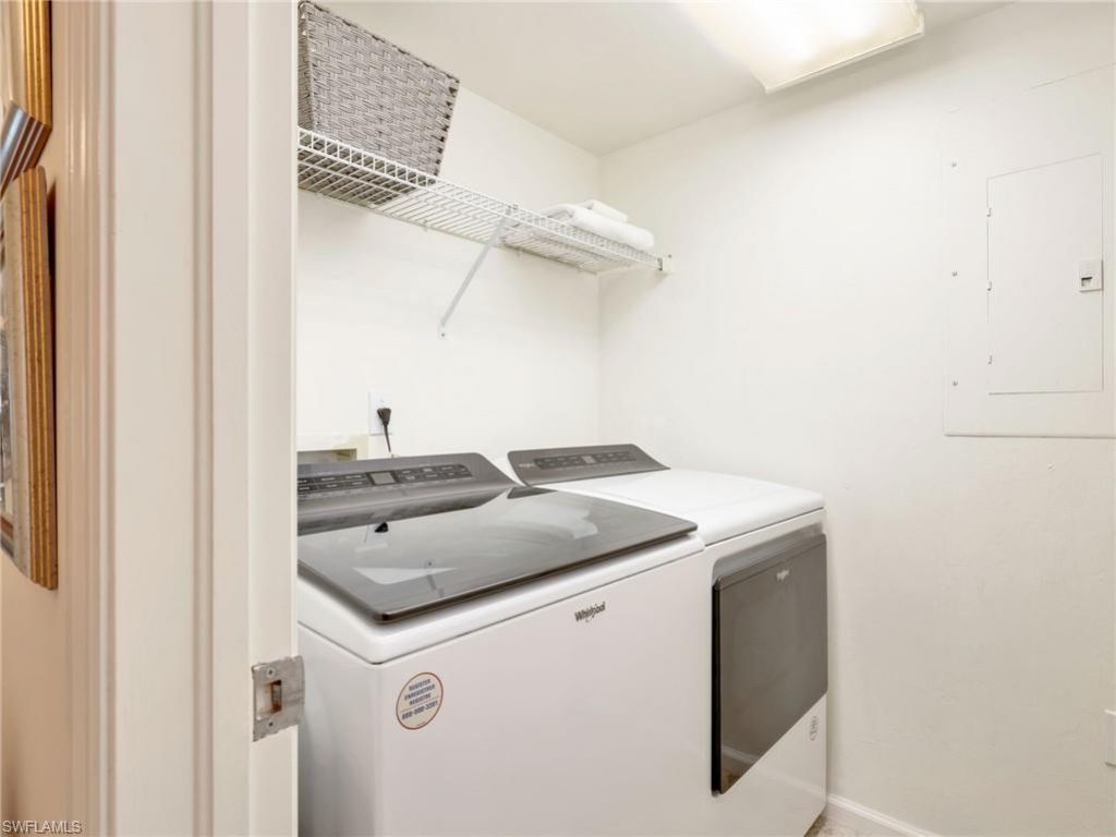 25 Bluebill Ave , Unit 204, Naples, FL 34108 Photo