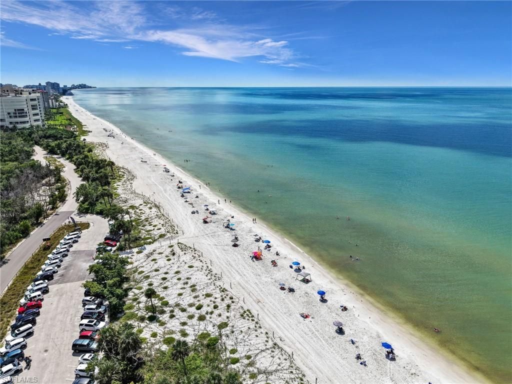 25 Bluebill Ave , Unit 204, Naples, FL 34108 Photo