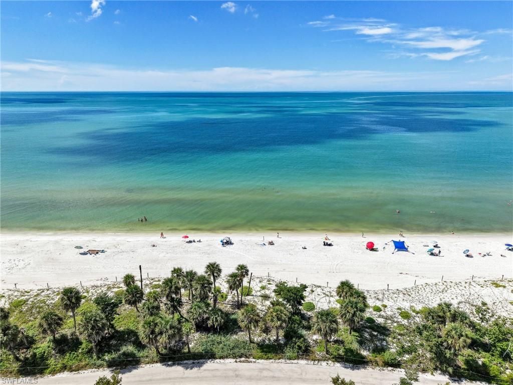 25 Bluebill Ave , Unit 204, Naples, FL 34108 Photo