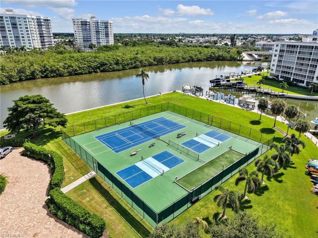 25 Bluebill Ave , Unit 204, Naples, FL 34108 Photo