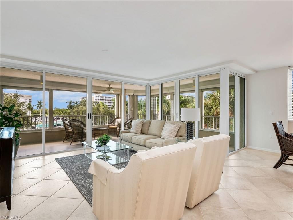 25 Bluebill Ave , Unit 204, Naples, FL 34108 Photo
