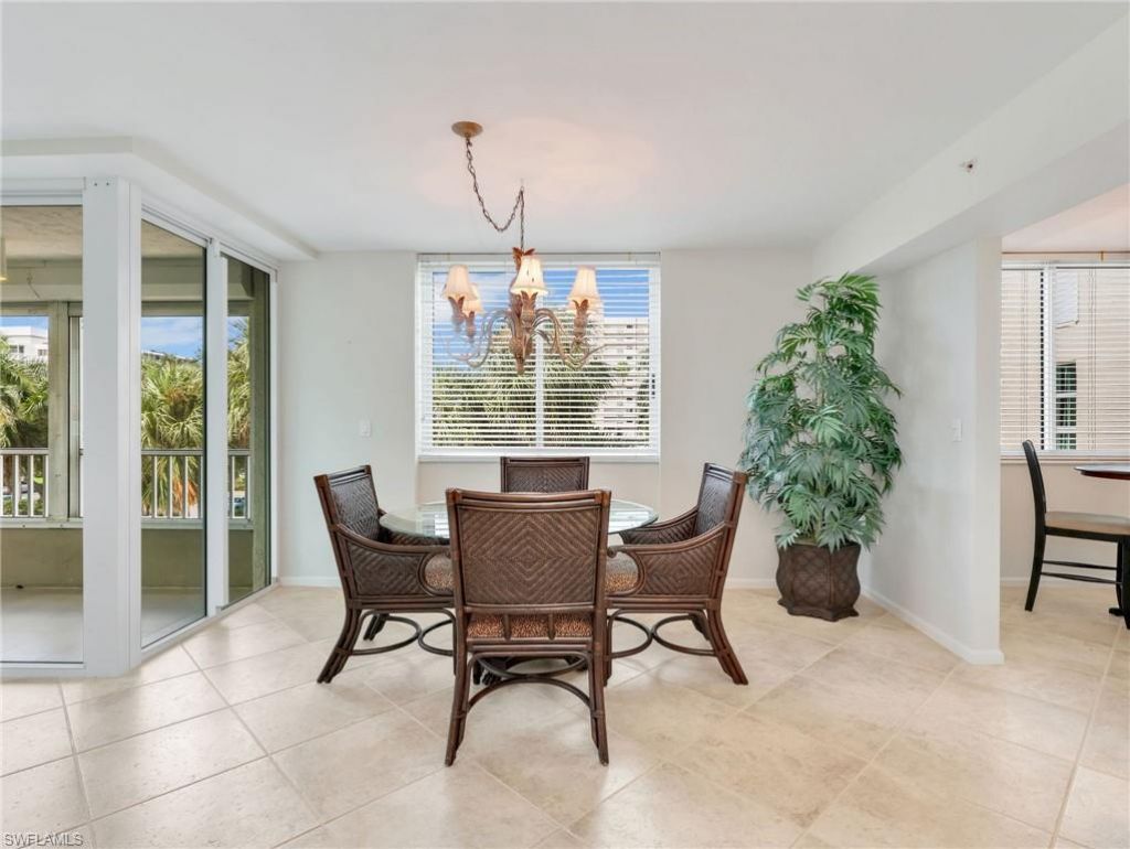 25 Bluebill Ave , Unit 204, Naples, FL 34108 Photo