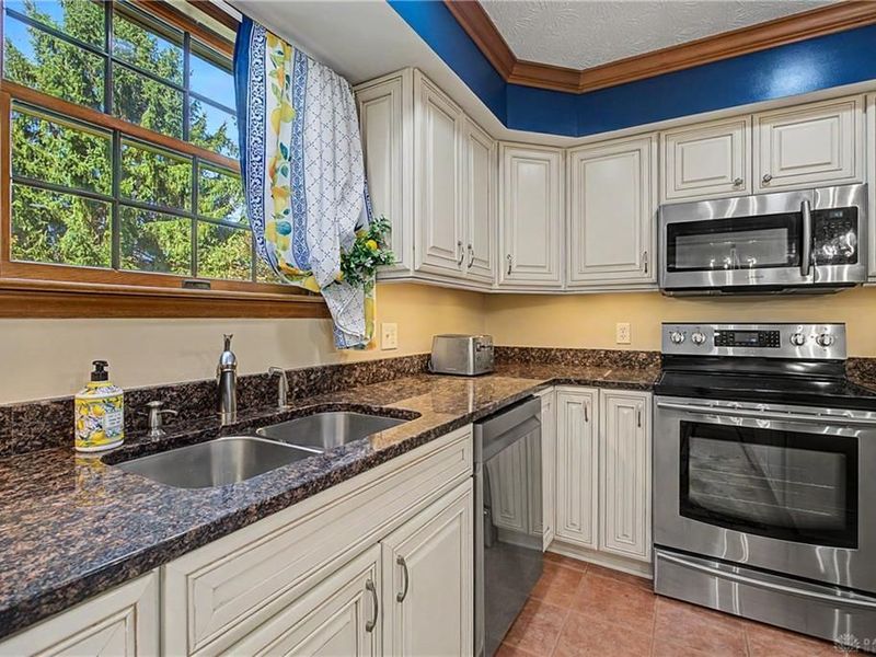 515 Stonecress Drive, Tipp City, OH 45371 Photo 22