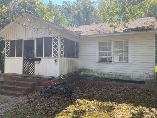 213 Valley Road, Chickasaw, AL 36611