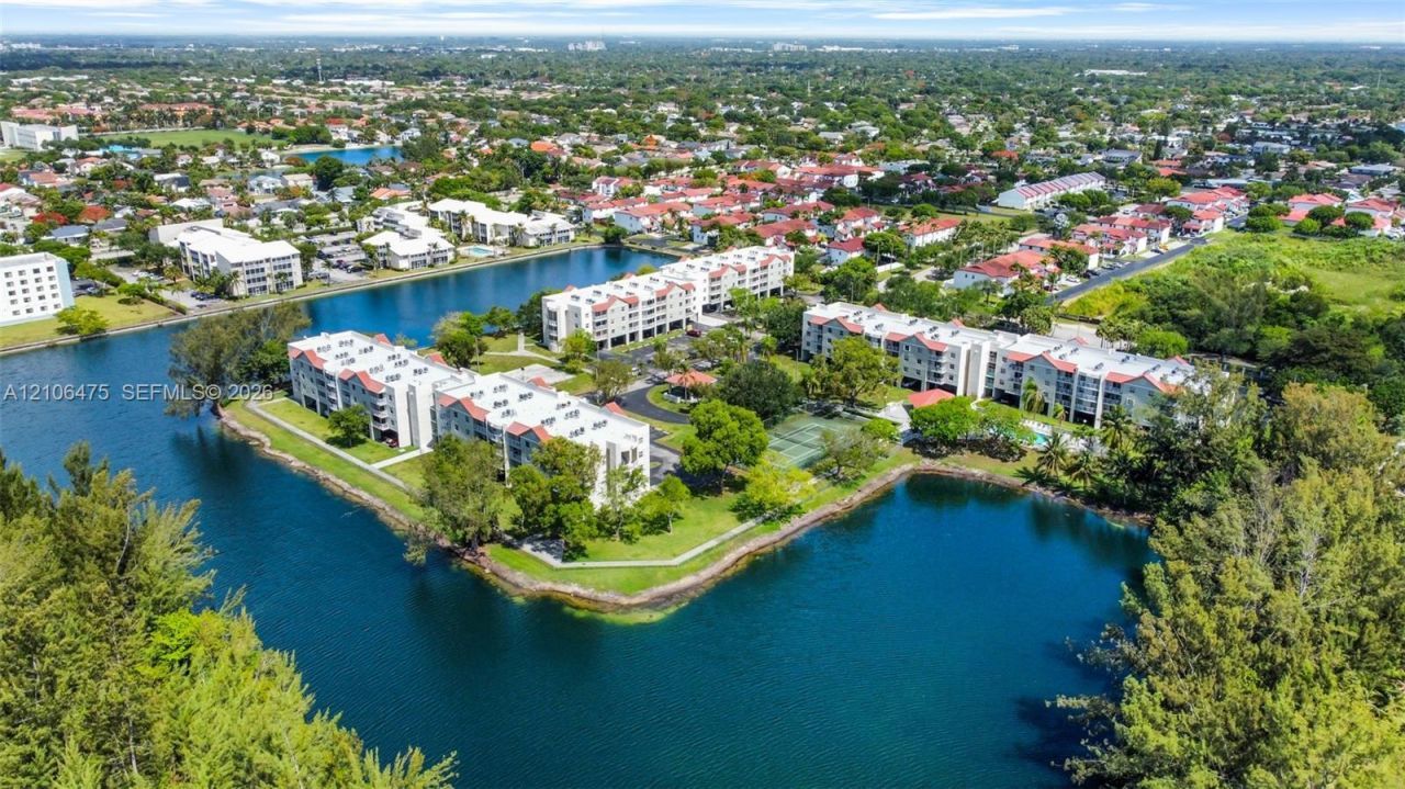 8200 SW 210th St , Unit 103, Cutler Bay, FL 33189 Photo